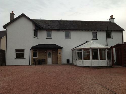 Hostal Whitehouse Guest House