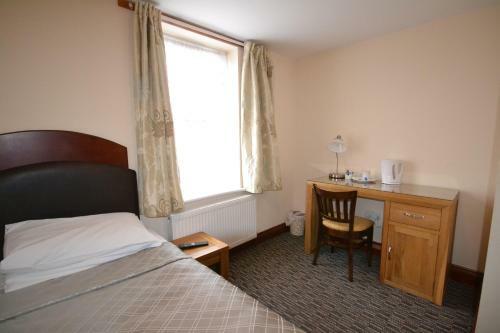 Hostal Airport Guest House