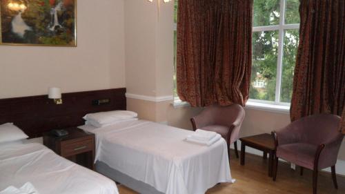 Skyways Hotel