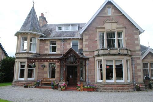 Hostal Chrialdon House