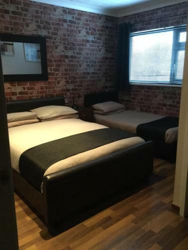 Hostal Lakeland Guest House