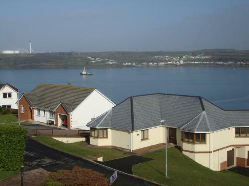 Hostal Lakeland Guest House