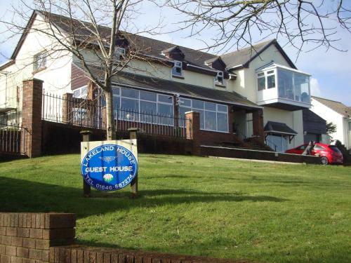 Hostal Lakeland Guest House