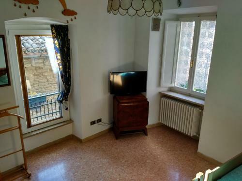 Easy Apartment, Your Entire House!