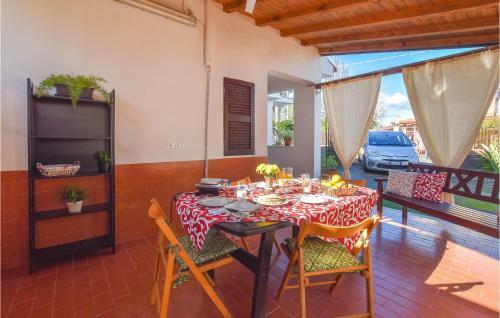 Stunning Home In Augusta With 1 Bedrooms