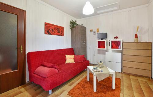 Stunning Home In Augusta With 1 Bedrooms
