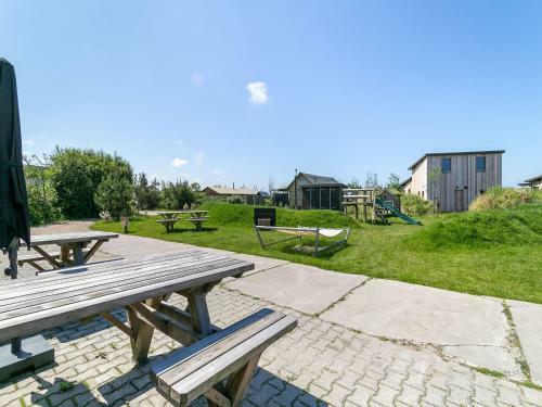 Homey Bungalow In Callantsoog With Terrace