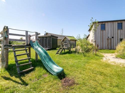 Homey Bungalow In Callantsoog With Terrace