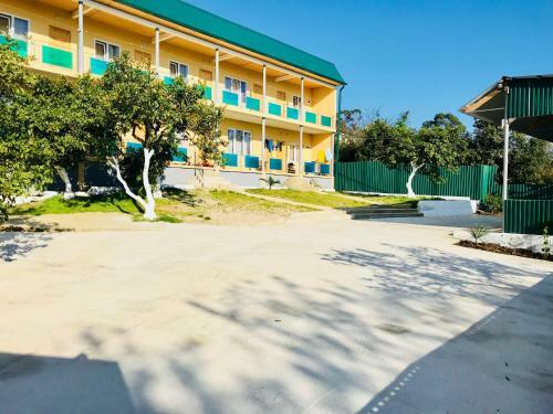 Hostal Bugenvilia Guesthouse