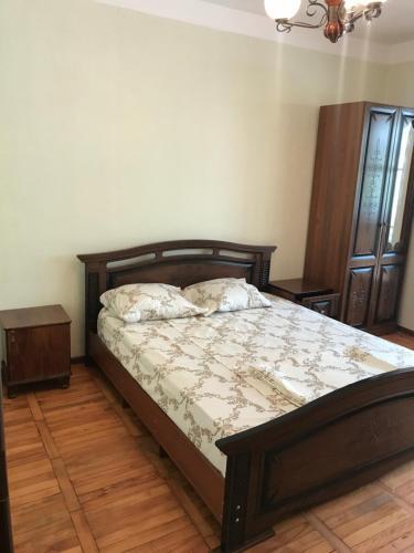 Apartment On Lakoba