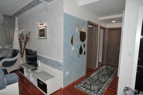 Twins Apartments