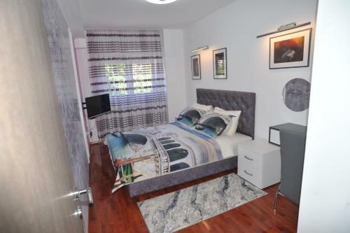 Twins Apartments