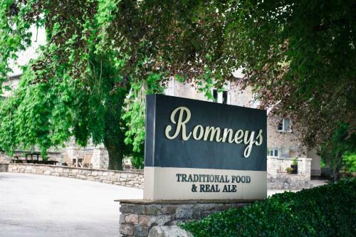 Romneys Apartments