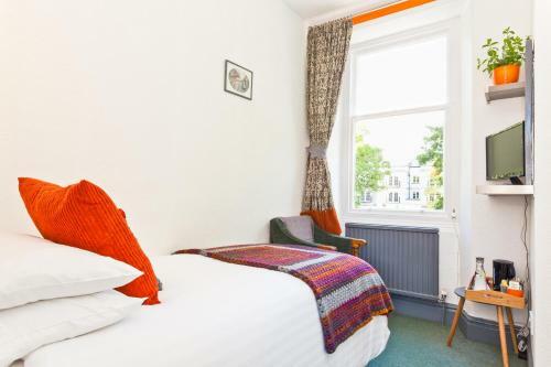 Hostal Lyndhurst Guest House