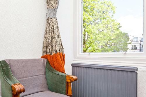 Hostal Lyndhurst Guest House