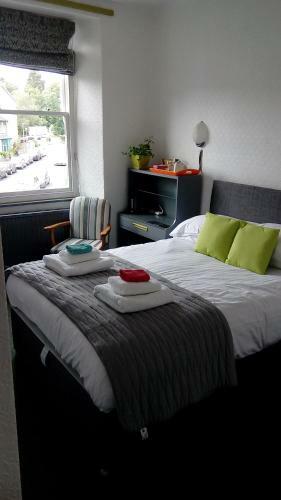 Hostal Lyndhurst Guest House