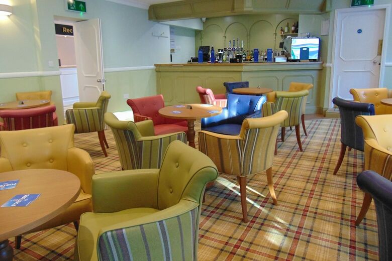 County Hotel