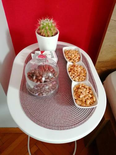 Apartman Red Wall