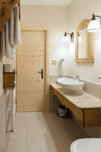 Hostal Pensiunea Colt De Rai