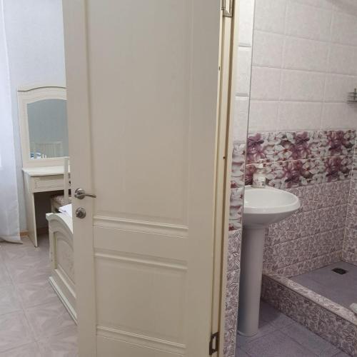 Hostal ?????????