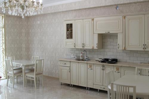 Hostal ?????????