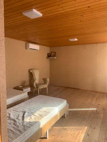Hostal ?????