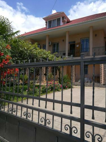 Hostal Guest House Villa Roza