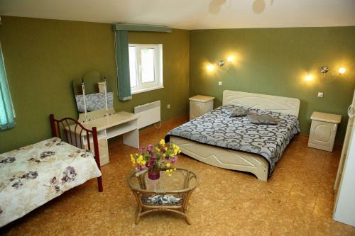 Hostal Mamzyshkha Guest House