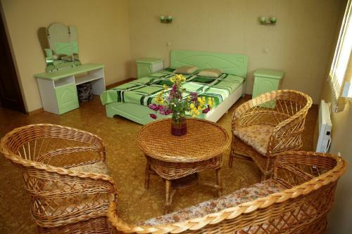 Hostal Mamzyshkha Guest House