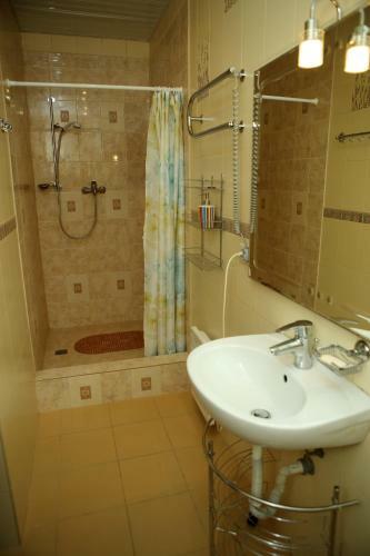 Hostal Mamzyshkha Guest House