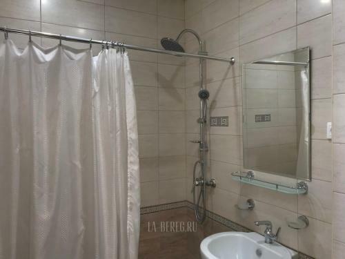 Hotel Lazurniy Bereg