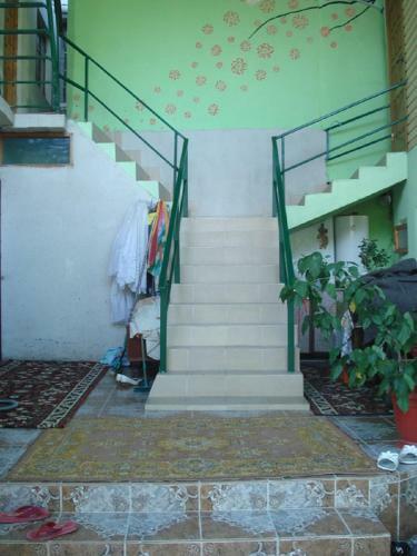 Hostal Guest House "ochagh"