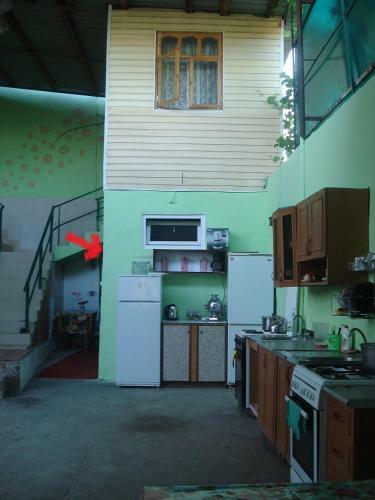 Hostal Guest House "ochagh"