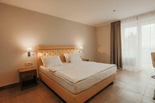 Amza Park Hotel