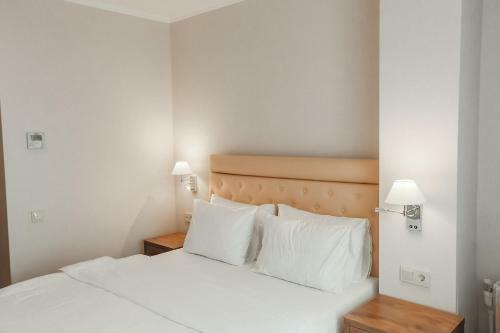 Amza Park Hotel