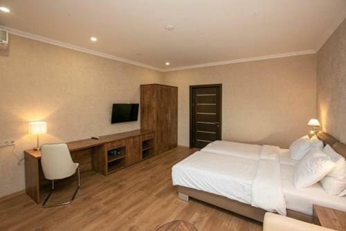 Amza Park Hotel