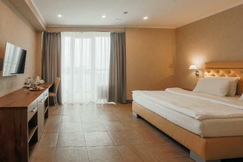 Amza Park Hotel