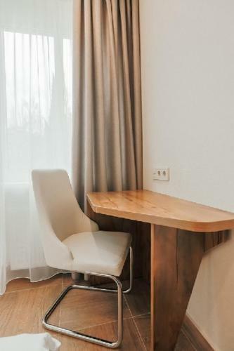 Amza Park Hotel