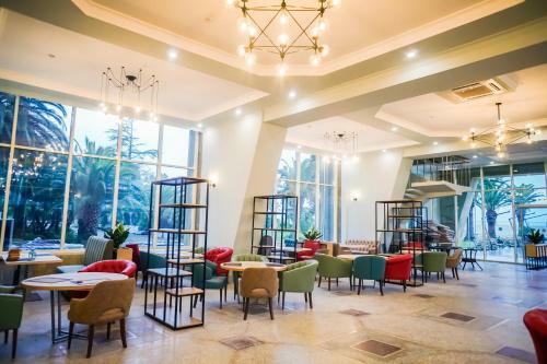 Amza Park Hotel