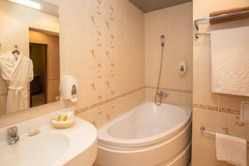 Alex Resort & Spa Hotel