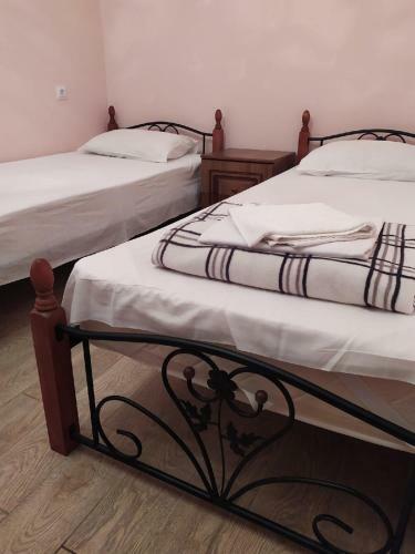 Hostal Anna-saria Guest House