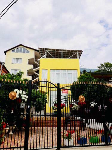 Hostal Anna-saria Guest House