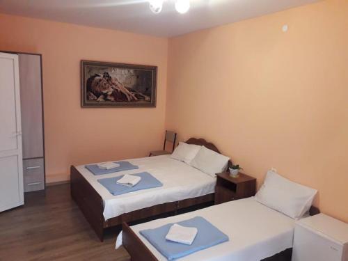 Hostal ???????