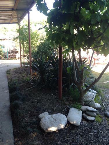 Hostal Uyut Guest House