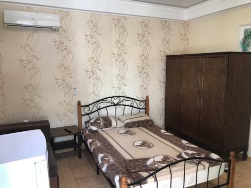 Hostal White House