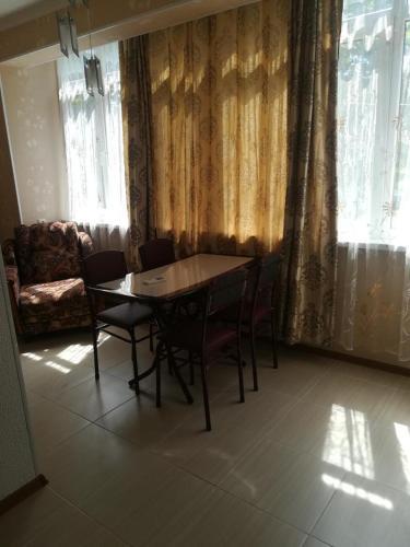 Apartamento ???????? ? ?????? 2-? ??? 300? ?? ???? 4 ????