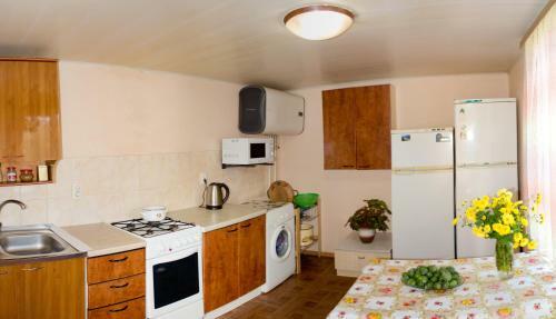 Hostal Rusamra Guest House