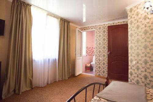 Hostal ????????