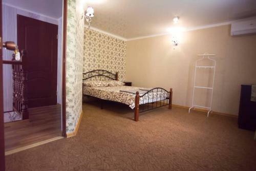 Hostal ????????