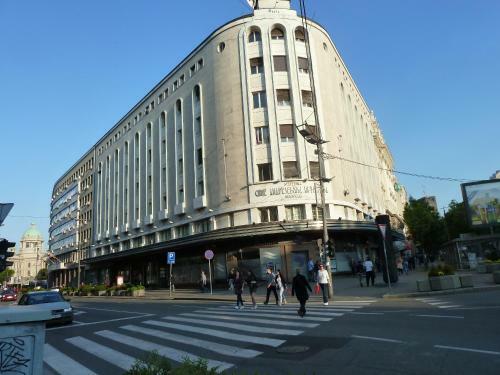 Apartment Parliament Park